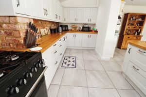 COLNE ROAD- click for photo gallery